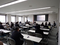 講義「保健主事の職務と役割」の様子